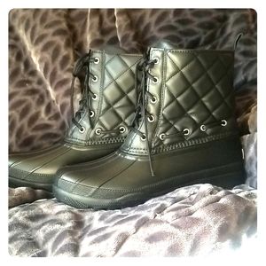 Sperry Duck Boots Size 9